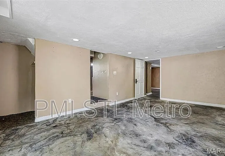 5212 Fletcher St — Photo 17