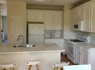 615 Gaither Rd, Rockville, MD 20850