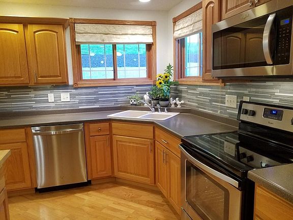 Spacious, welcoming country kitchen Casb