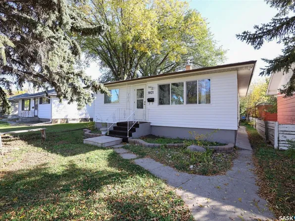 1021 Campbell Street, Regina, SK S4T 5P5