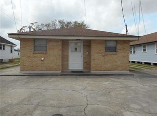 638 Chalmette St, Harvey, LA 70058