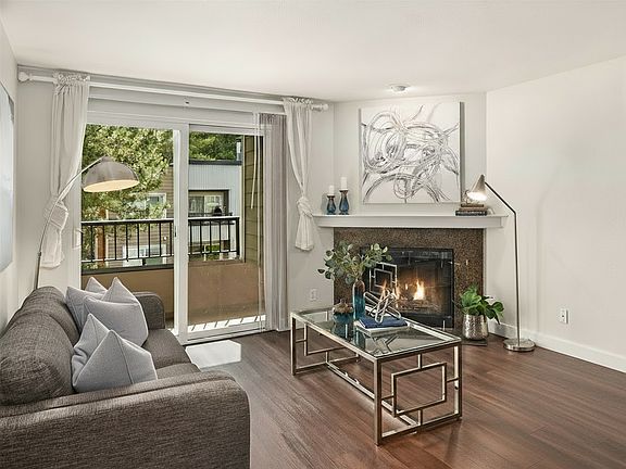 2nd image of 718 Kirkland Cir