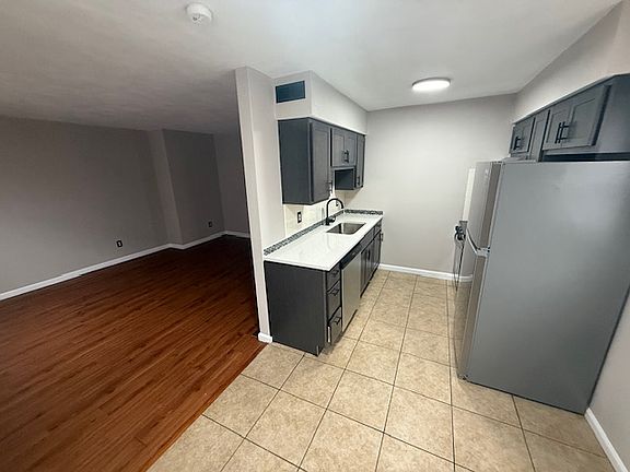 3rd image of 6714 Colony Acres Dr APT B