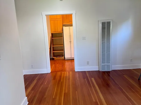 332 W Figueroa St APT B, Santa Barbara, CA 93101