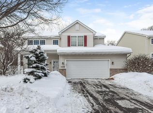 3300 N View Ln, Woodbury, MN 55125