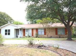 1106 Timm Dr, College Station, TX 77840