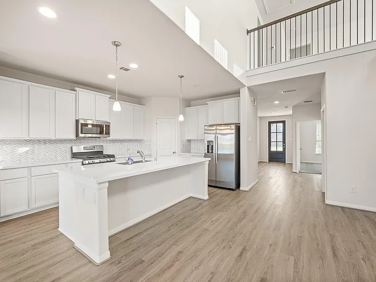804 Sarasota Shore Dr — Photo 17