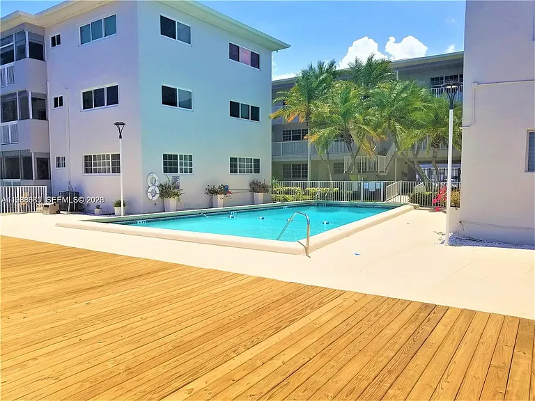 462 Golden Isles Dr #203 — Photo 15