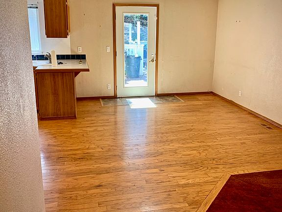 2nd image of 11126 Sierra Cir
