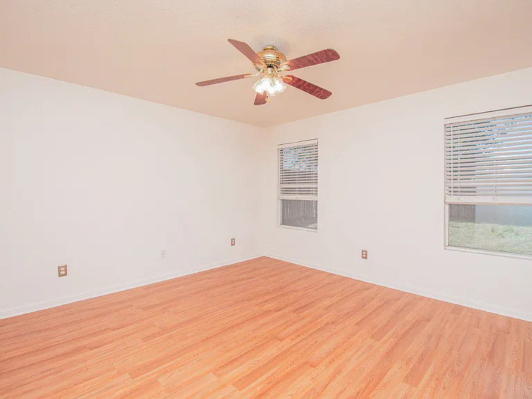 2907 Lantana Dr — Photo 17