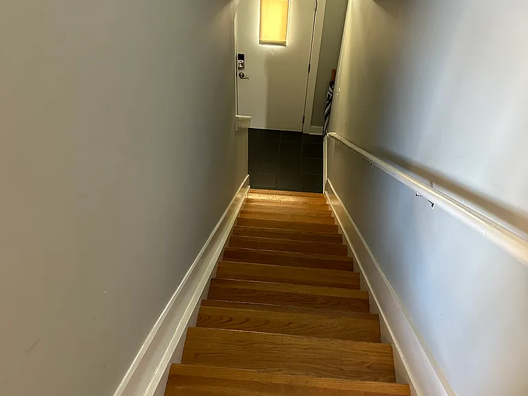 946 E 8th St #946 — Photo 20