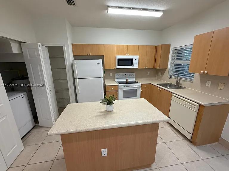 2953 SE 15th Ter #2953 — Photo 14