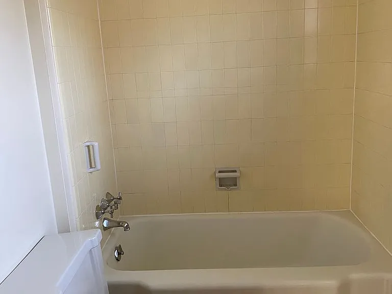 Parkview Apartments — Photo 25