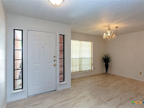 4th image of 707 Bond St