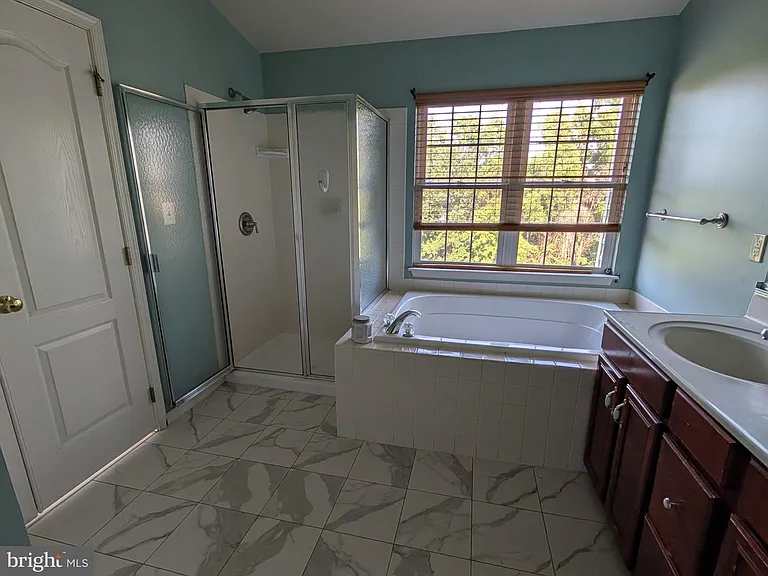 22611 Welborne Manor Sq — Photo 25