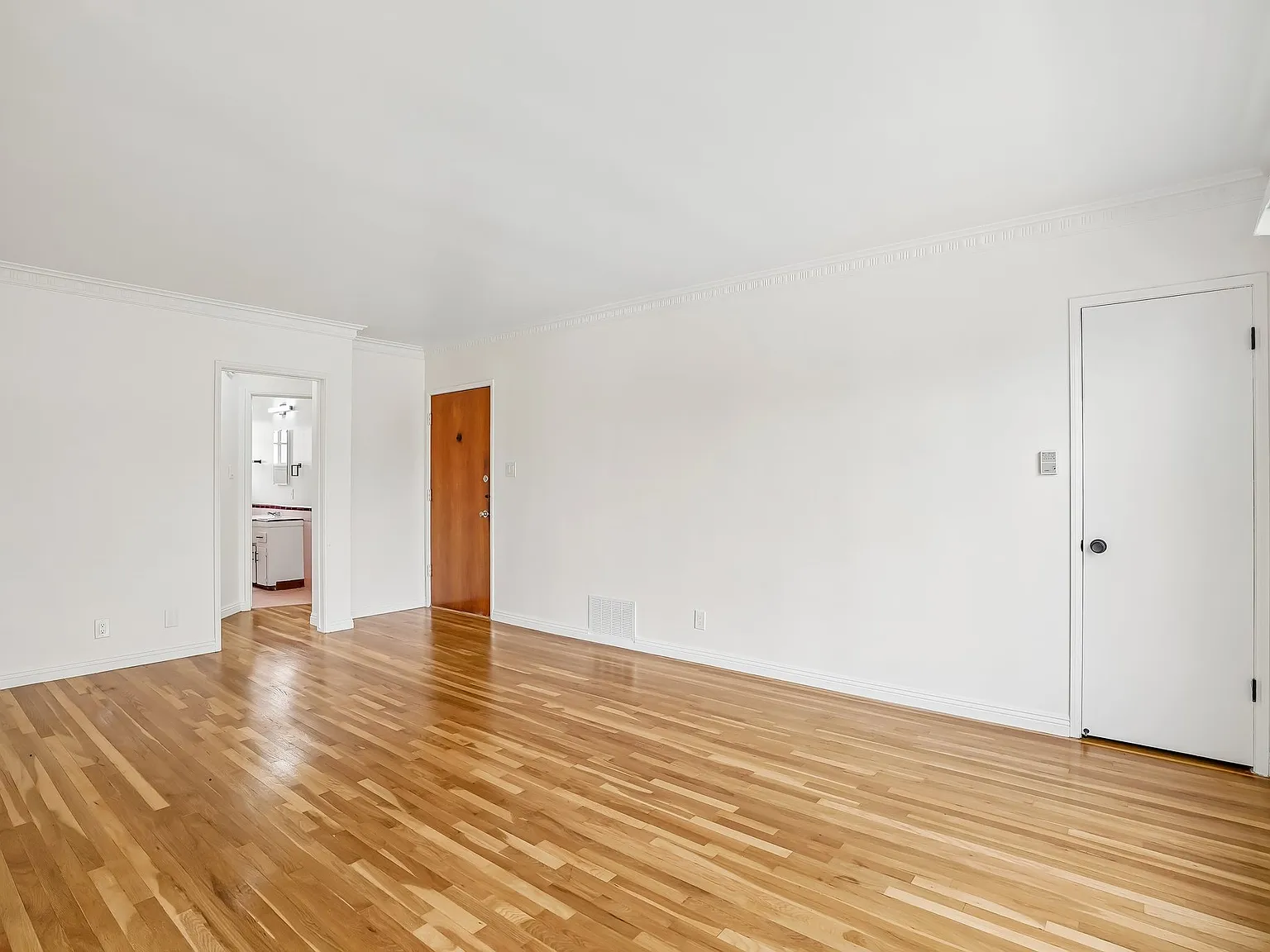1 bed, 750 sqft, $1,995 — Photo 3