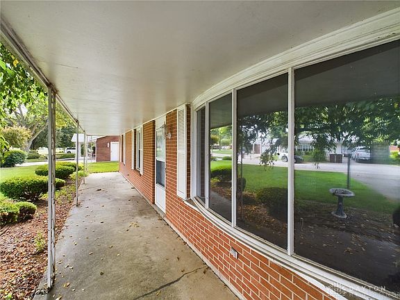 2nd image of 769 Primrose Dr