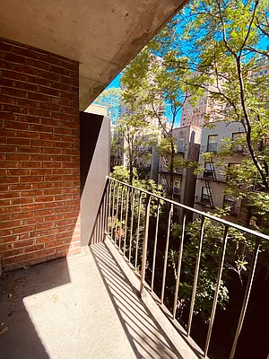 Rented by Metropolis Real Estate of Manhattan | media 18