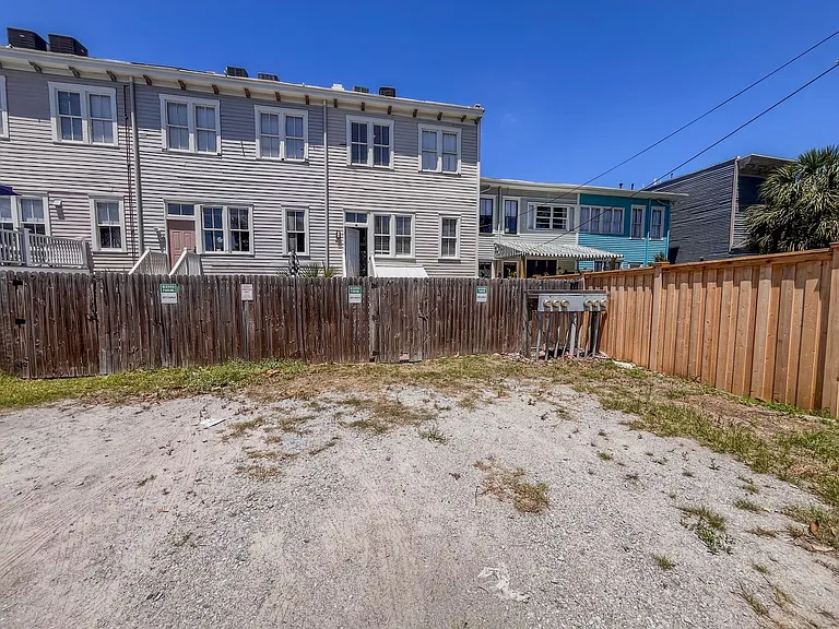 209 E Duffy St #A — Photo 23