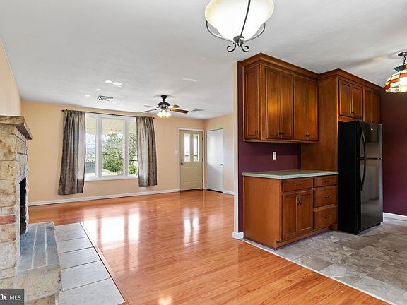 5th image of 116 Pleasant View Ter