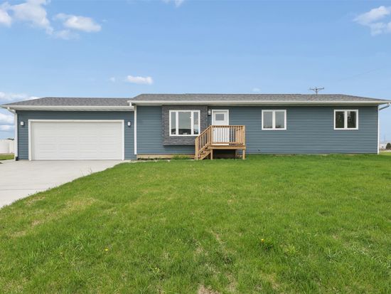 180 S 2nd St, Mc Callsburg, IA 50154