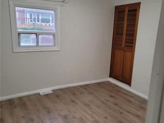5th image of 636 Annland St