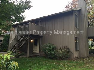 6961 Childs Rd, Lake Oswego, OR 97035