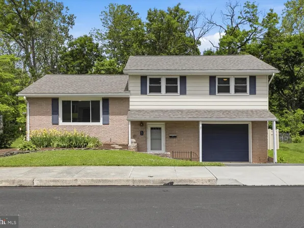 71 Circle Dr, Ephrata, PA 17522