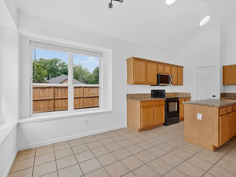 7807 Kristina Dr — Photo 21