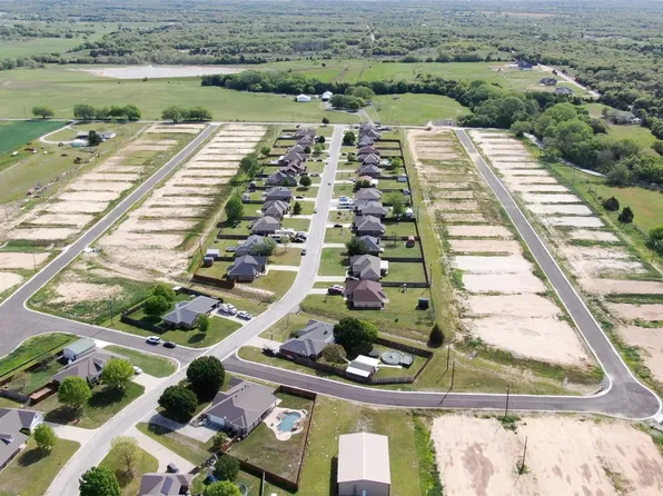 13 Brooke Dr, Alvord, TX 76225