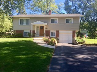 21W280 Coronet Rd, Lombard, IL 60148