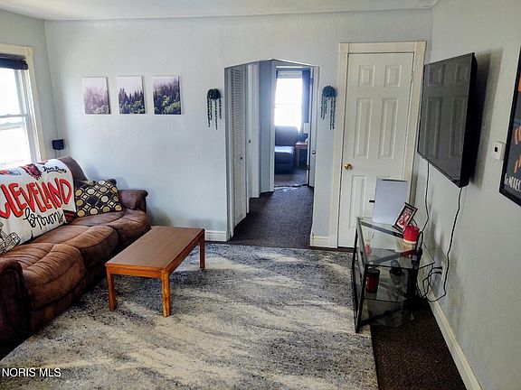 2nd image of 2653 117th St