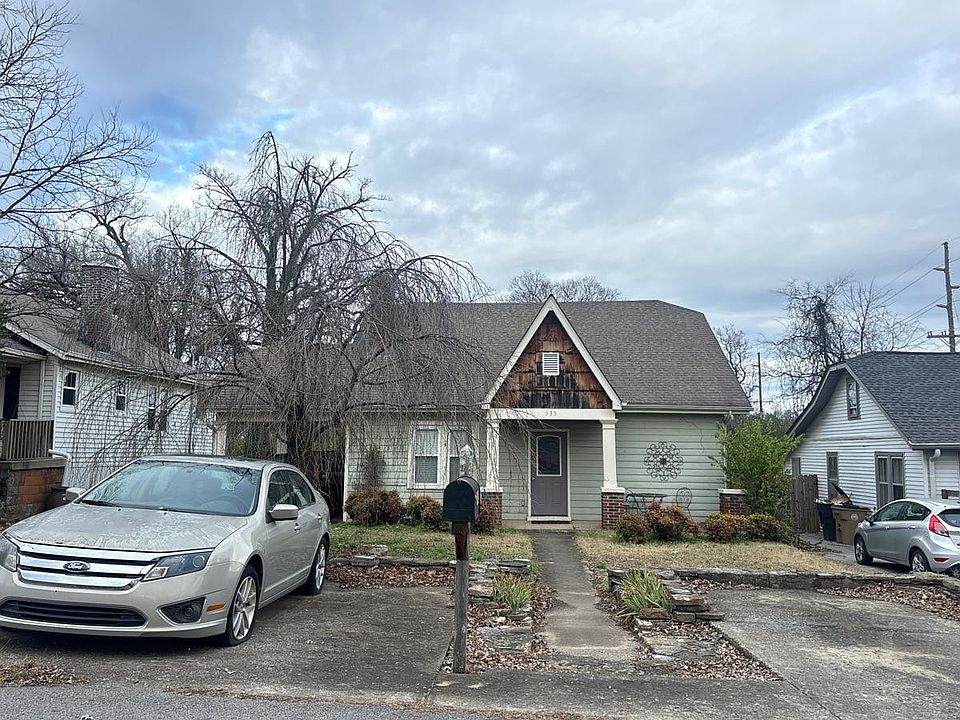 1st image of 935 Curdwood Blvd