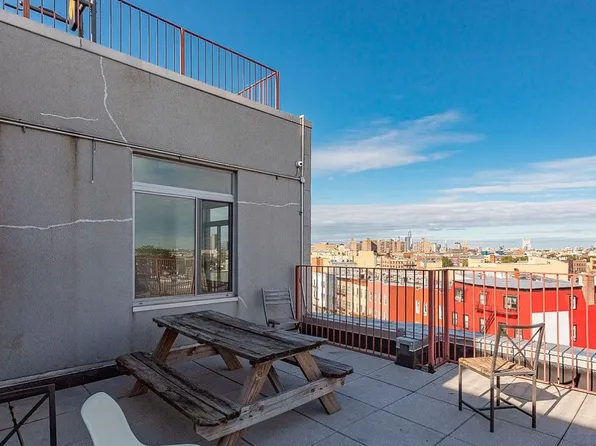 186 Noll Street image 4 of 11