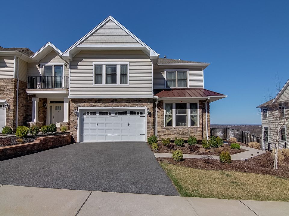1st image of 7 Summit Dr
