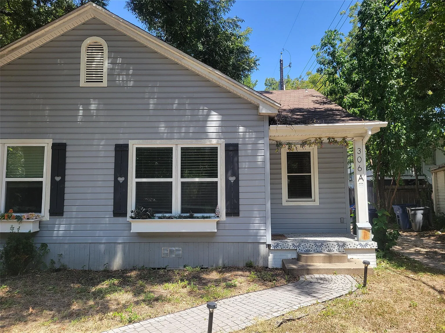 1 bed, 1.0 bath, 592 sqft, $1,600 — Photo 2