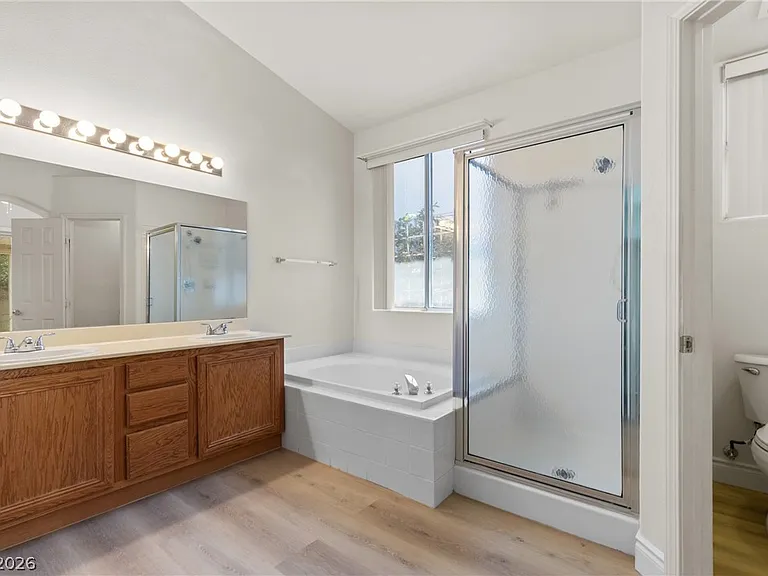 1701 Warrenville St — Photo 17