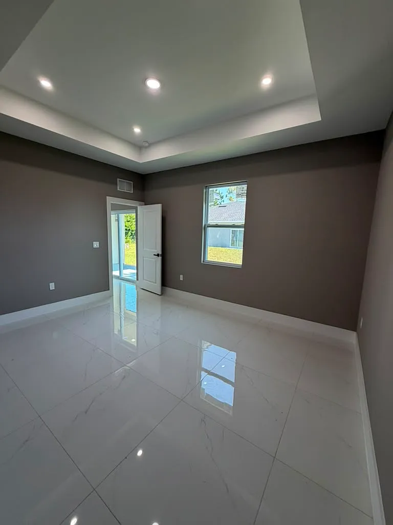 3 bed, 1600 sqft, $1,900 — Photo 3
