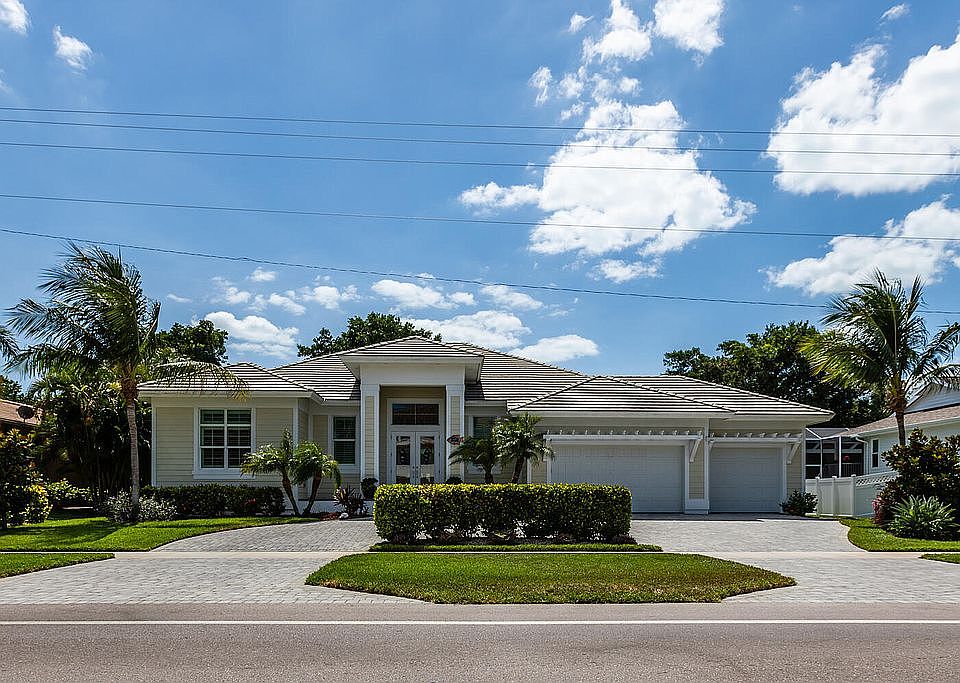 2nd image of 850 Kendall Dr