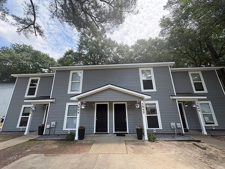 5846 Aftonshire Dr — Photo 1