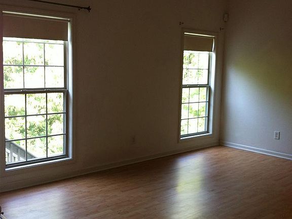 4th image of 2101 Cheraw Ct
