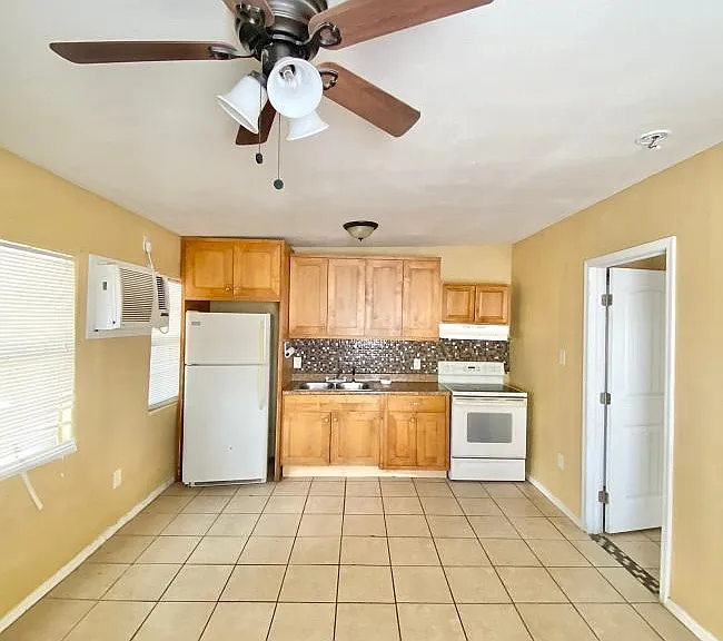 530 S 17th Ave — Photo 4