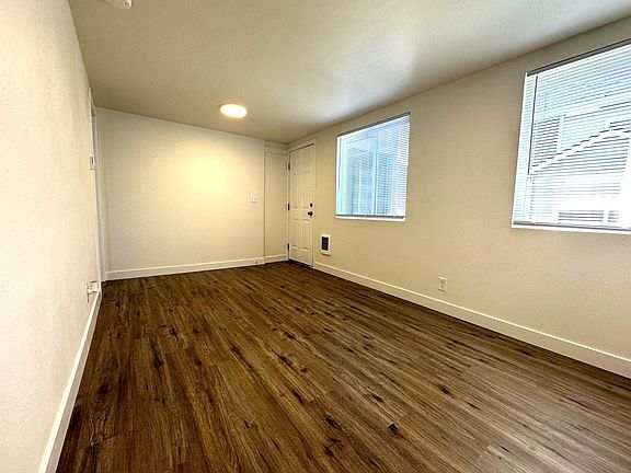 5th image of 2515 Virginia Ave APT 3