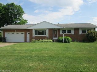 2934 Shellhart Rd, Barberton, OH 44203