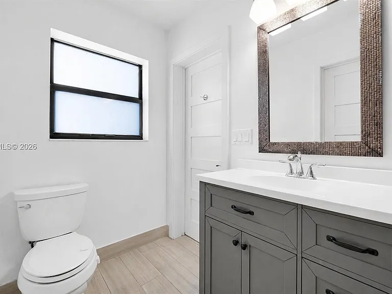 1704 Rodman St #1 — Photo 15