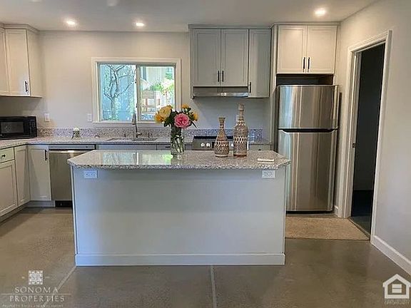 4th image of 16953 Falcon Ln