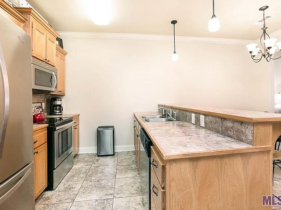 5th image of 26748 Palmetto Lake Ct E