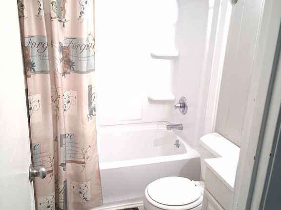 4th image of 949 Nance St