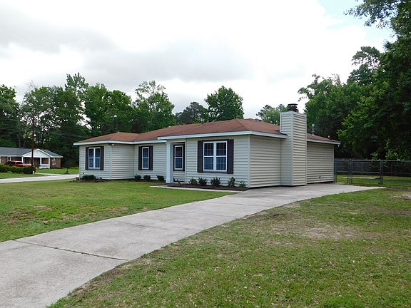 3rd image of 330 Park Way Dr