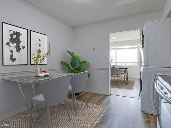 5th image of 3709 S George Mason Dr APT 1210